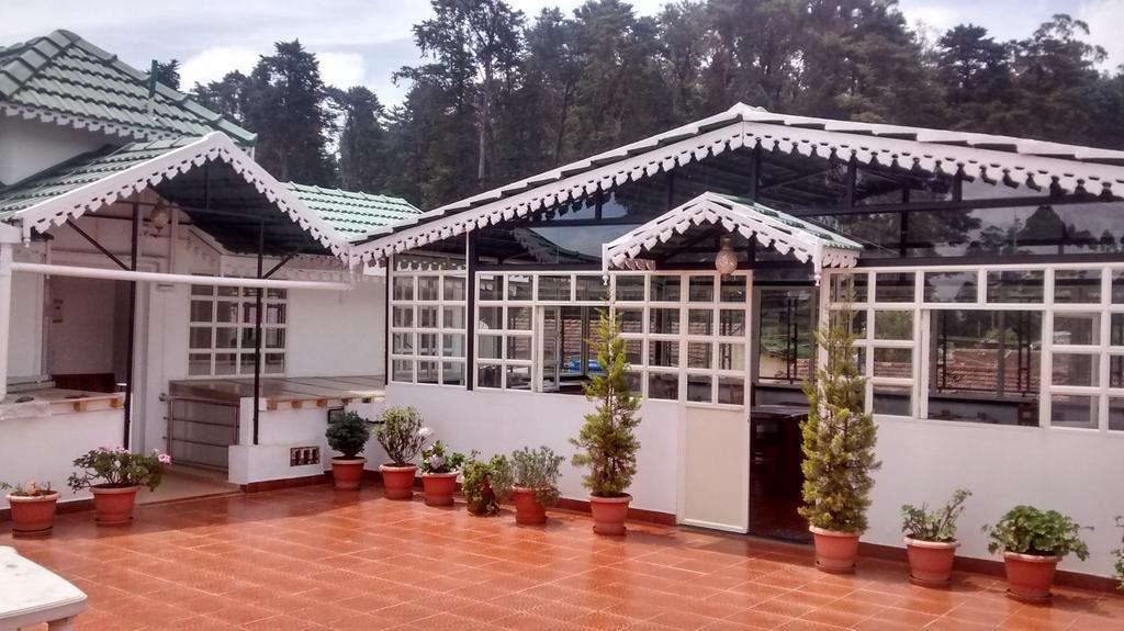Garden Manor Hotel Ooty Exterior photo