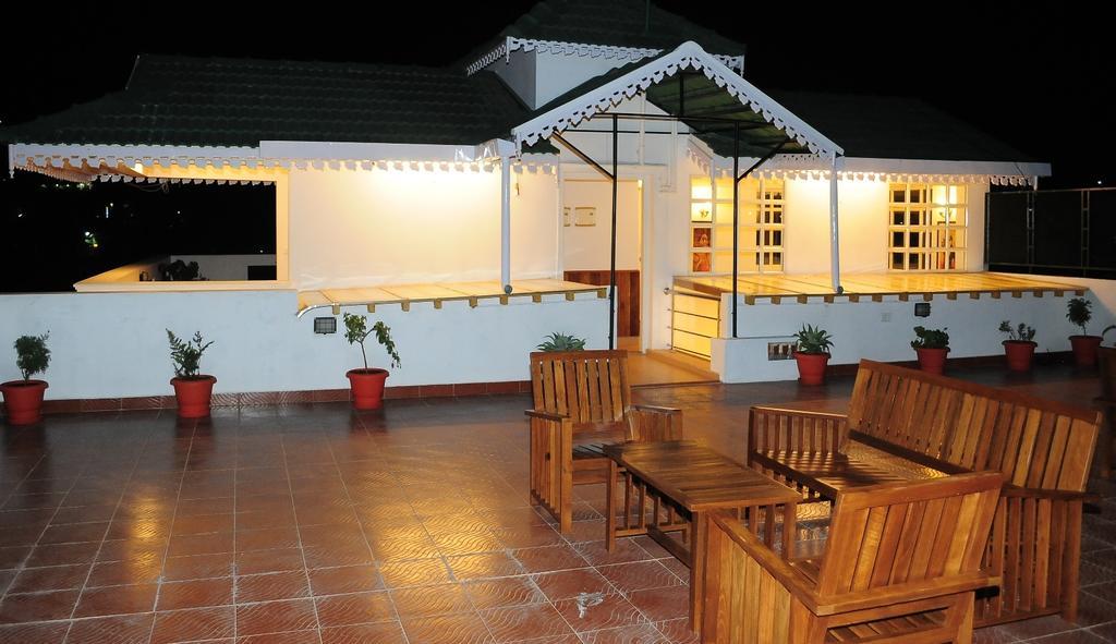 Garden Manor Hotel Ooty Exterior photo