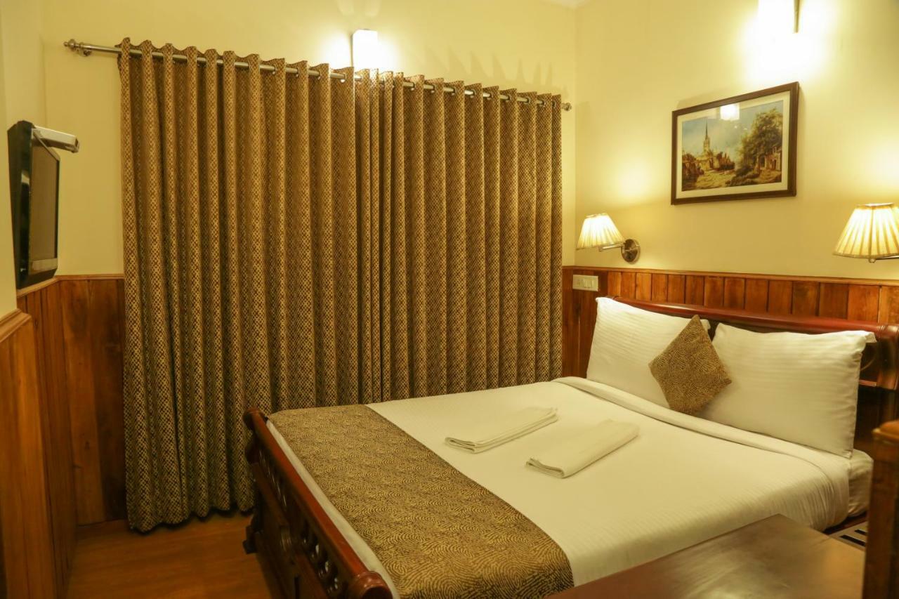 Garden Manor Hotel Ooty Exterior photo