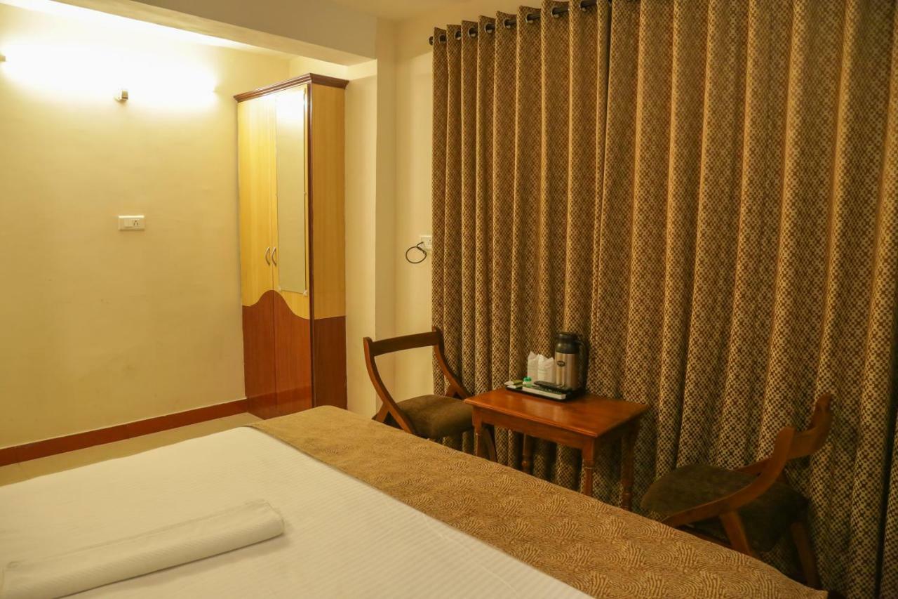 Garden Manor Hotel Ooty Exterior photo